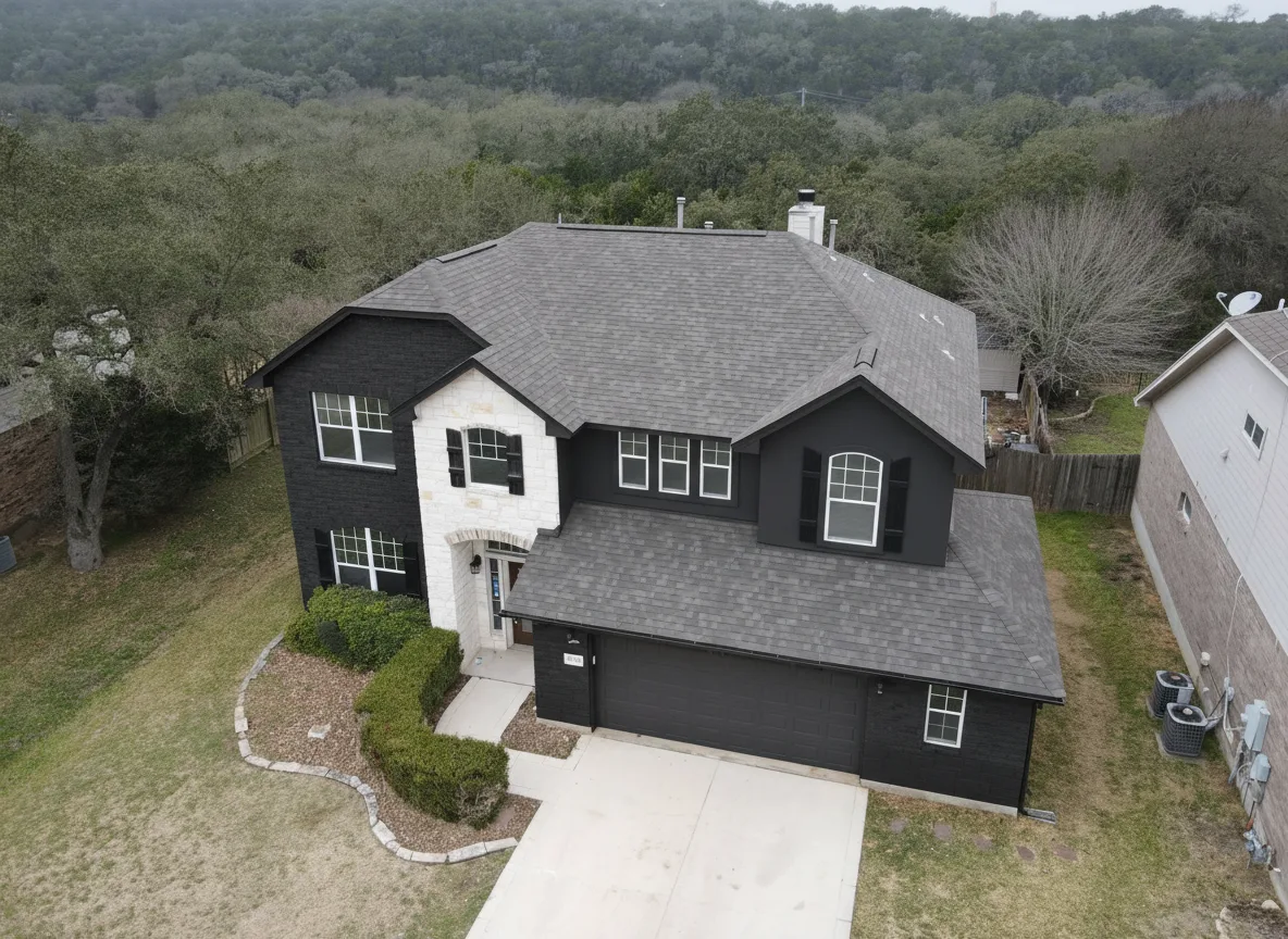 Dark Gray house with Weathered Wood roof using Oakridge Driftwood