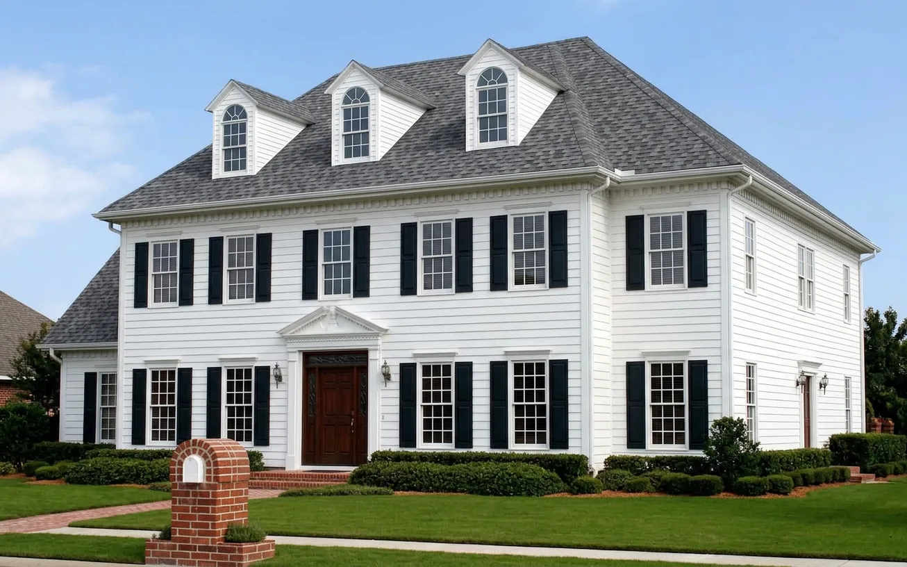 Colonial home with Charcoal roof -- Owens Corning Duration Midnight Plum (right-34)