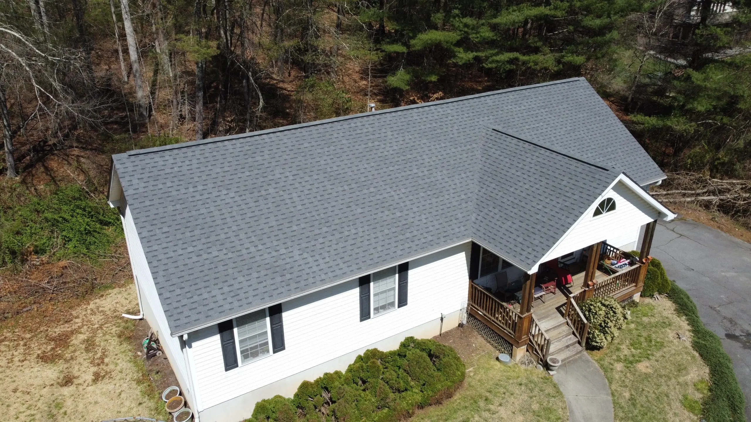 Florida home with Pinnacle Pristine PEWTER roof