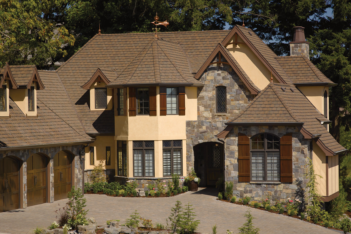 Florida home with Grand Manor Brownstone roof