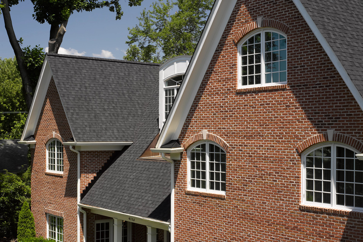 Florida home with Landmark Charcoal Black roof