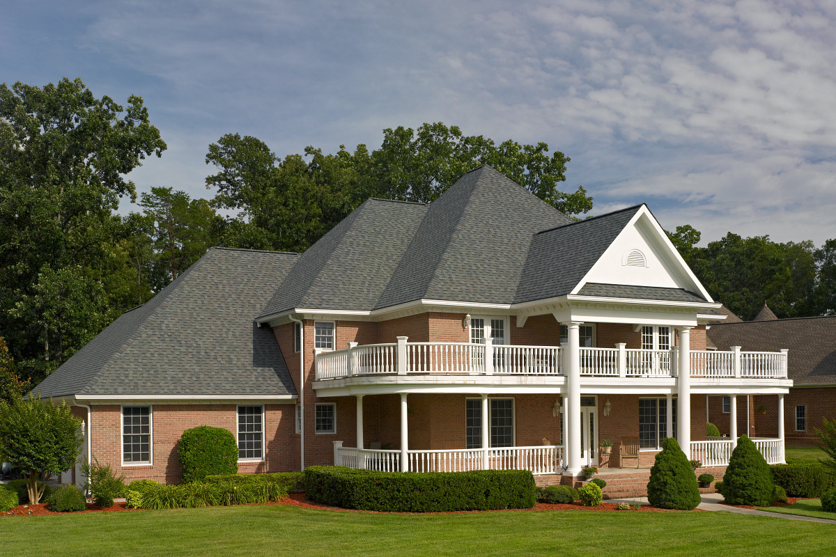 Home with CertainTeed Landmark Colonial Slate roof