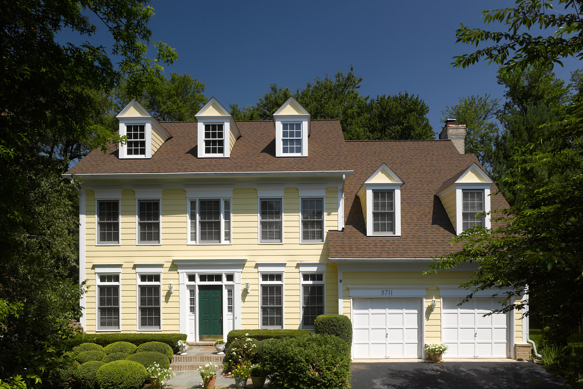 Home with CertainTeed Landmark Heather Blend roof
