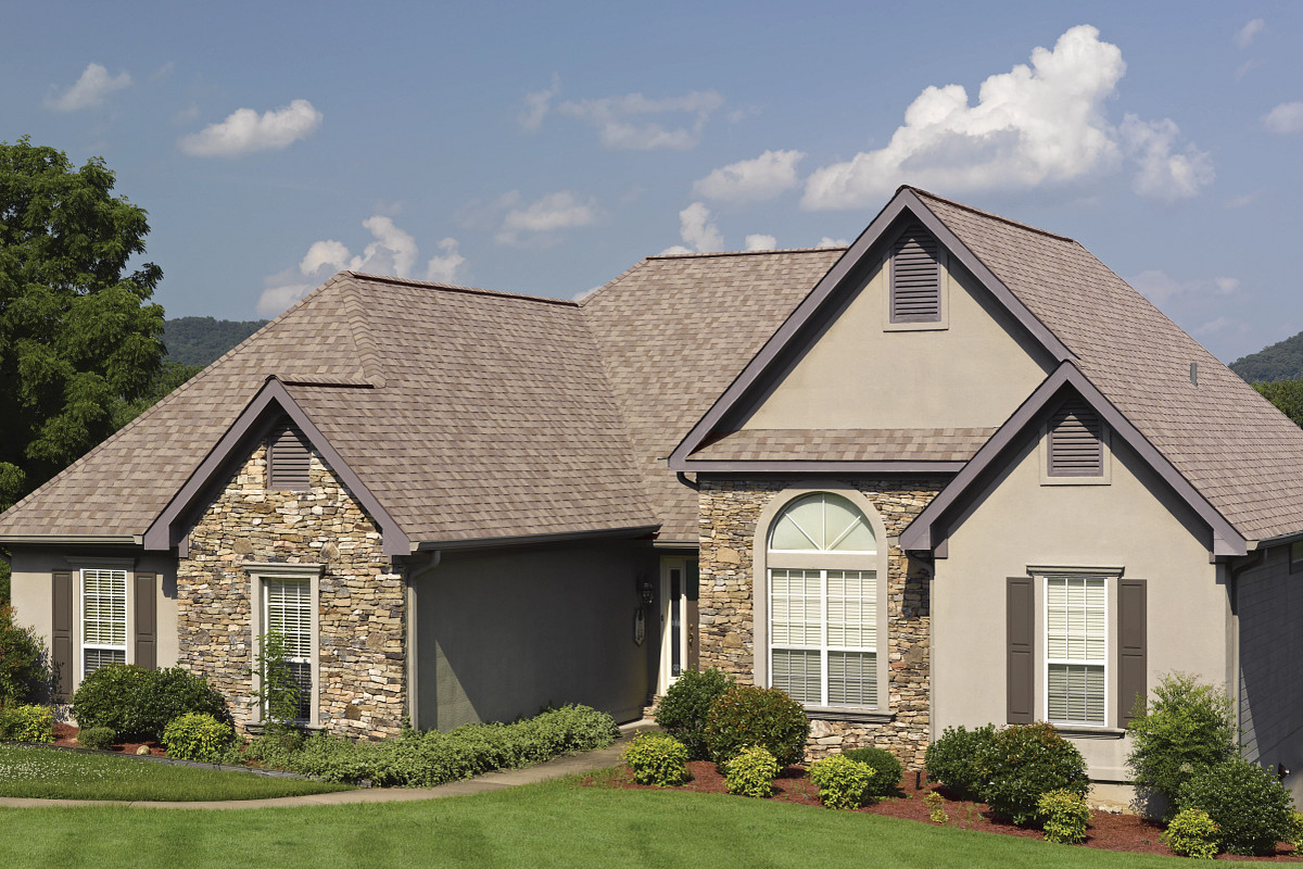 Florida home with Landmark Pro Max Def Mojave Tan roof