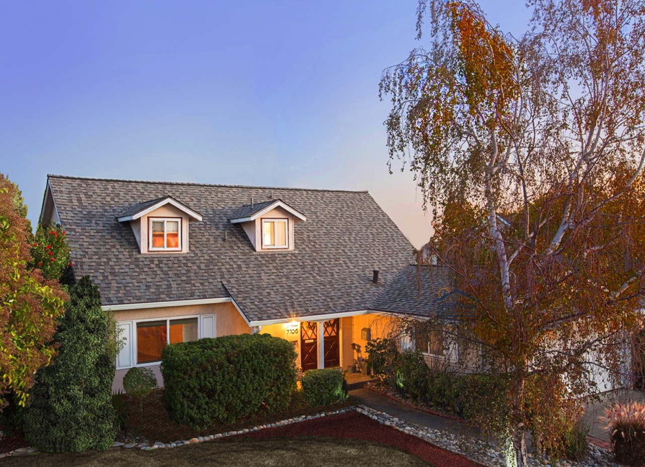 Florida home with Landmark Pro Max Def Weathered Wood roof