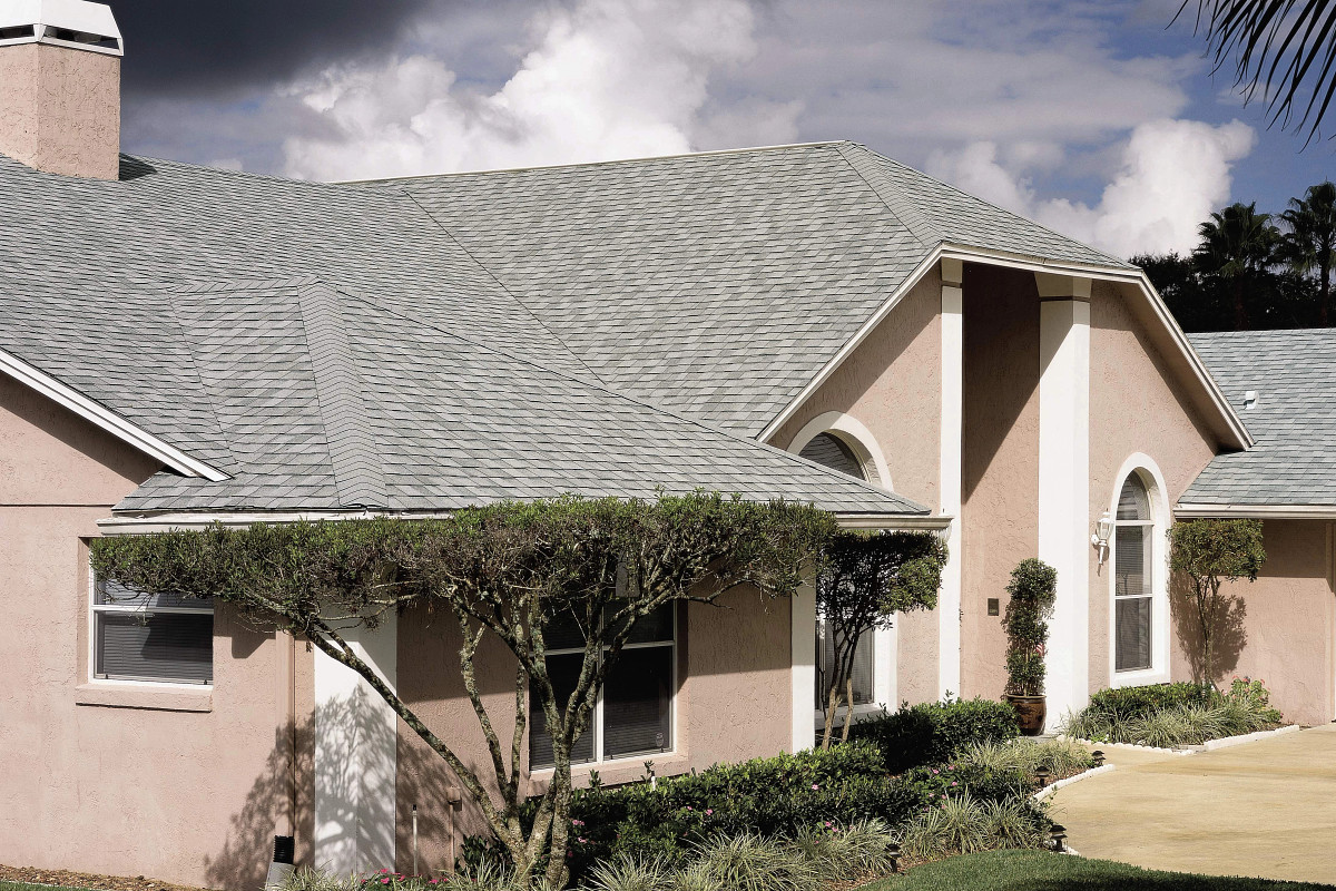 Florida home with Landmark Silver Birch roof