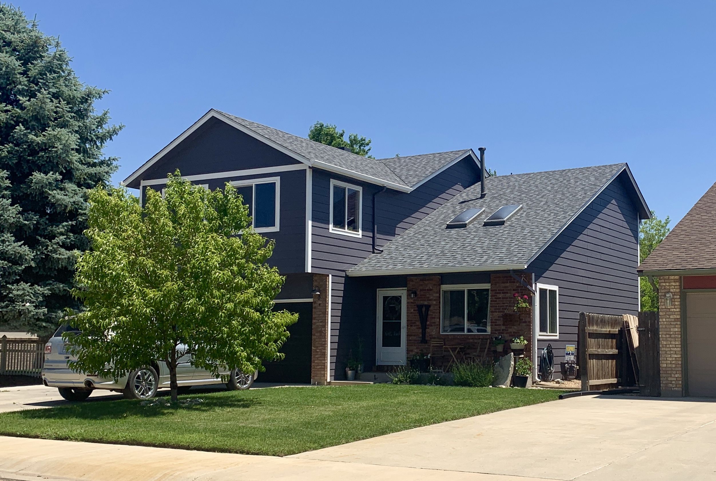 Florida home with Northgate Climateflex Max Def Pewter roof