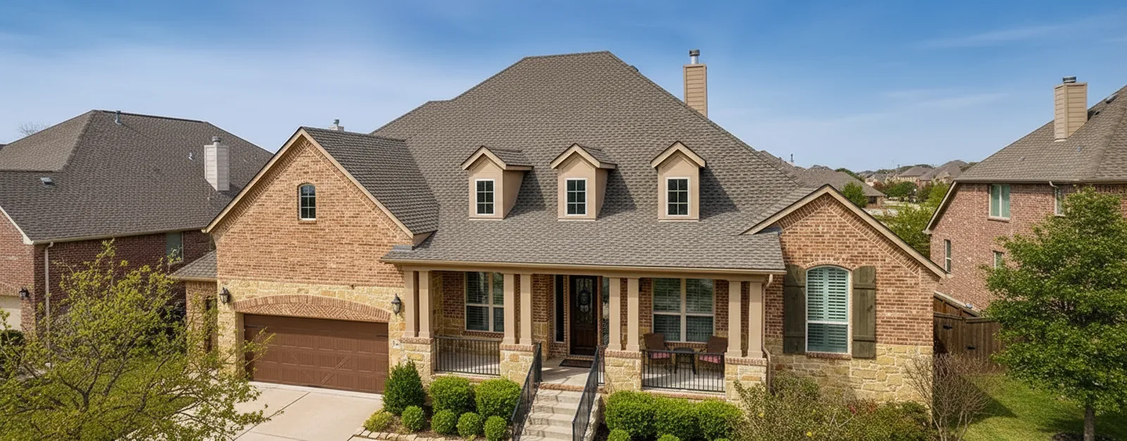 Florida home with Timberline UHDZ with UltraMat Weathered Wood roof