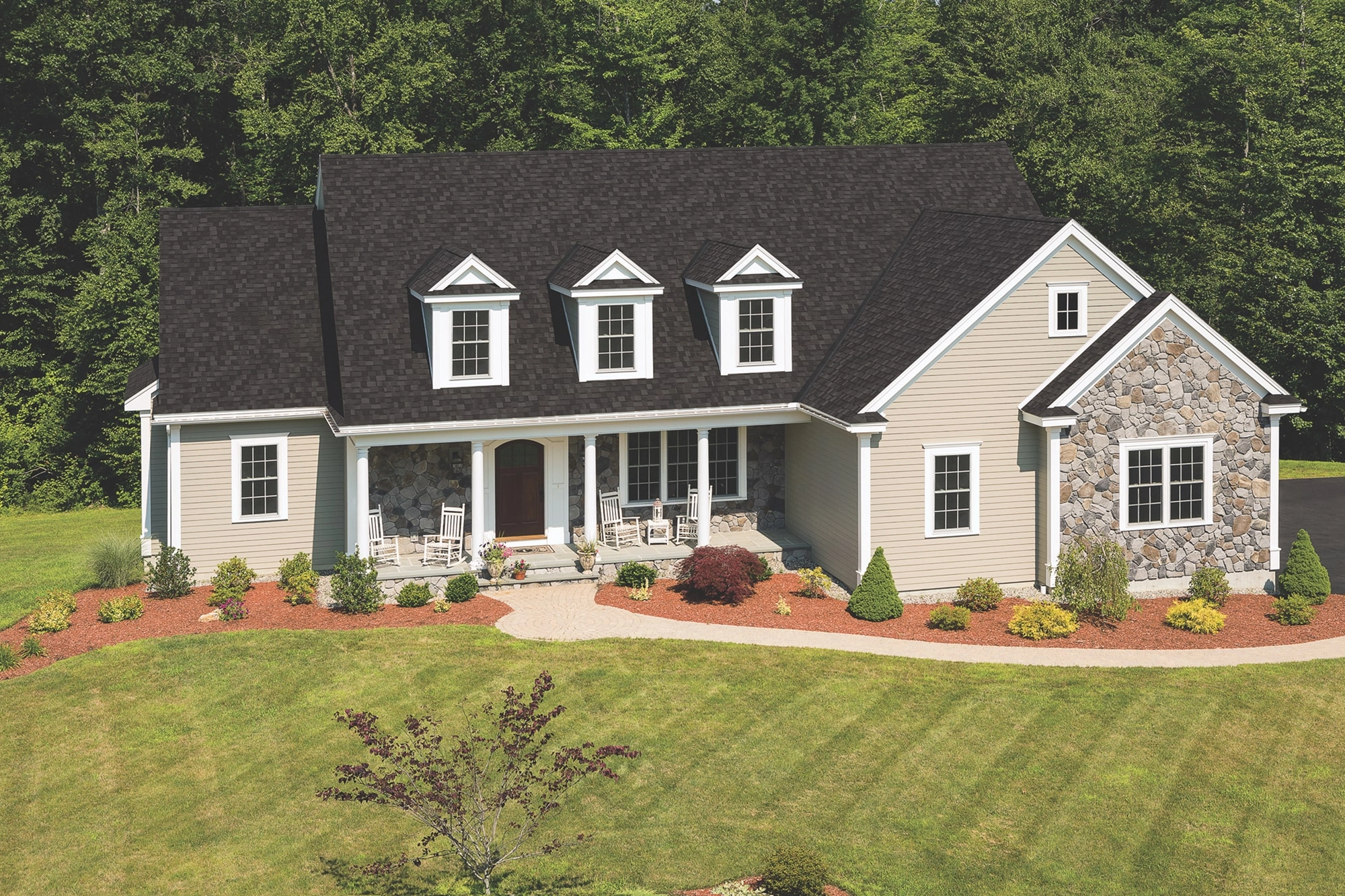 Florida home with Cambridge Dual Black roof