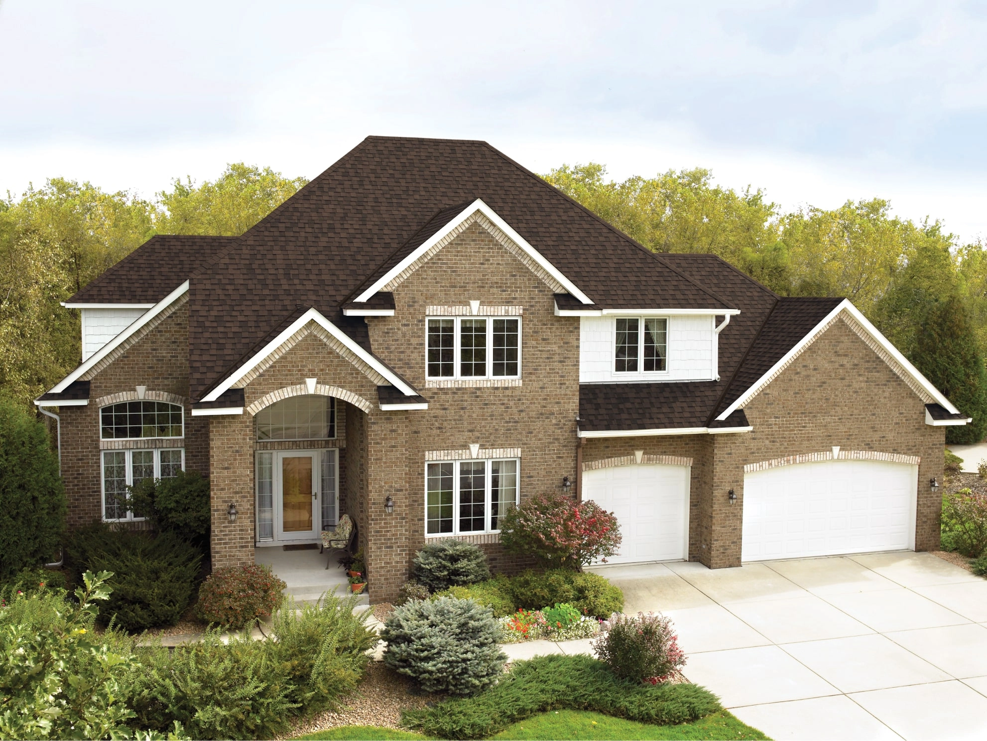 Florida home with Cambridge Dual Brown roof