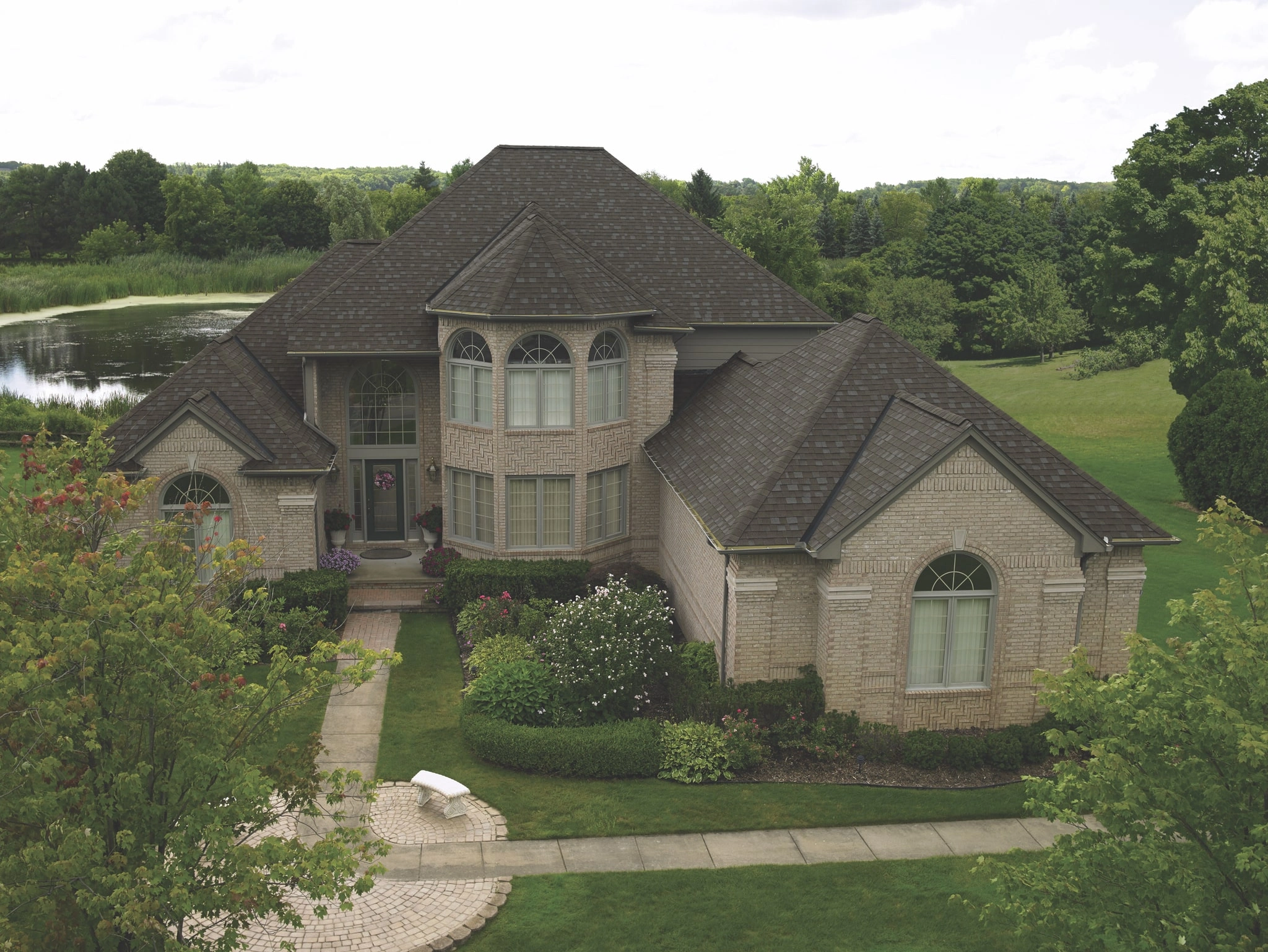 Home with IKO Dynasty Cornerstone WWD roof