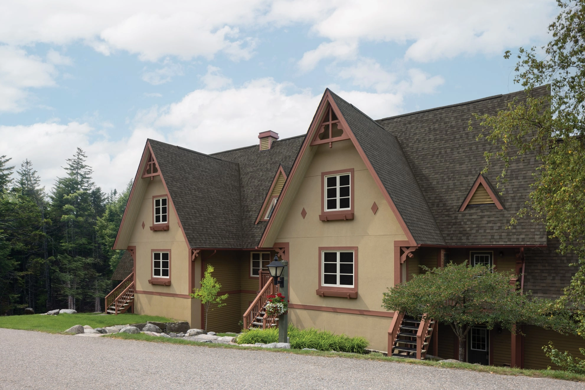 Florida home with Dynasty Driftshake roof