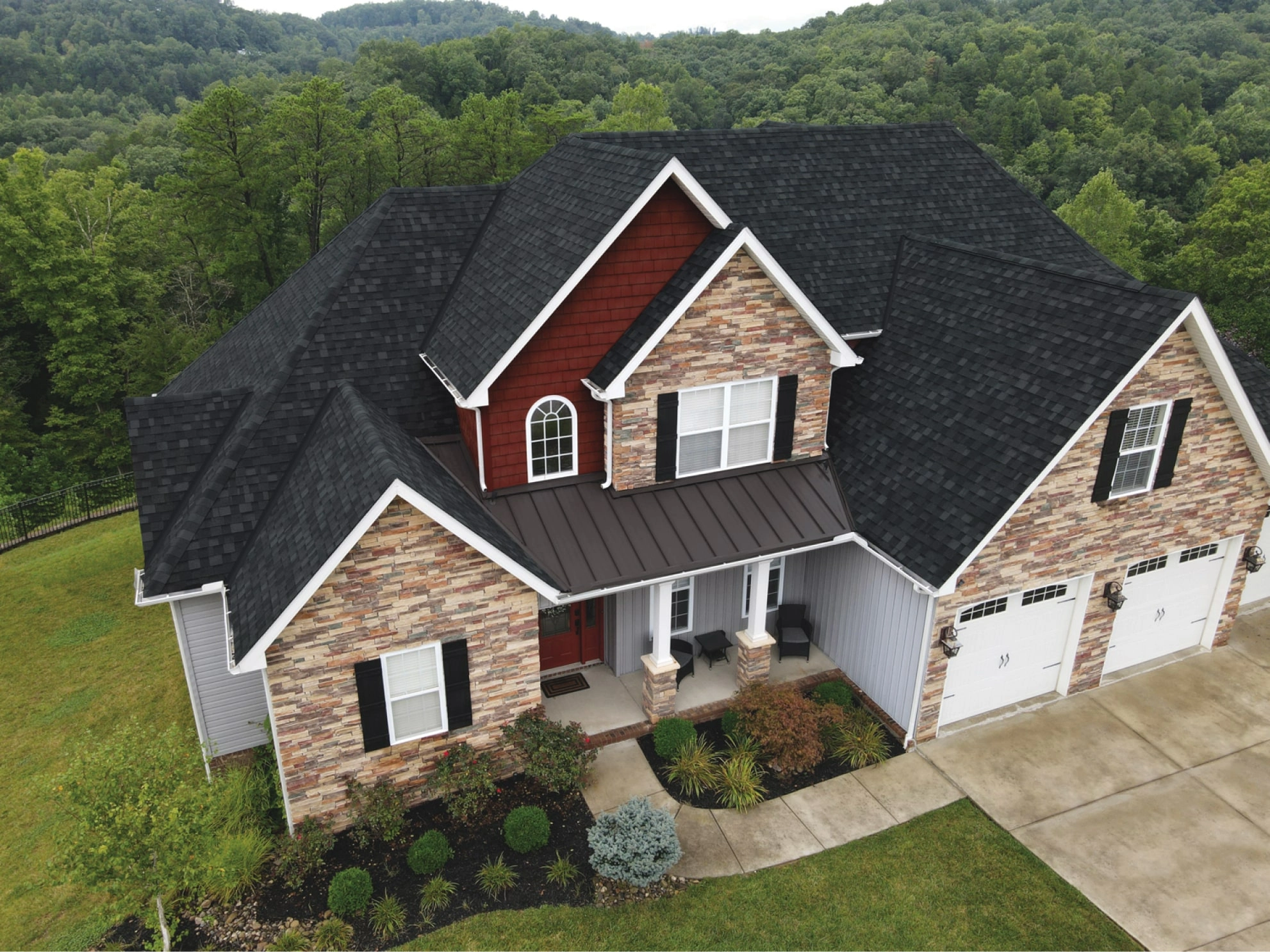 Florida home with Dynasty Granite Black roof