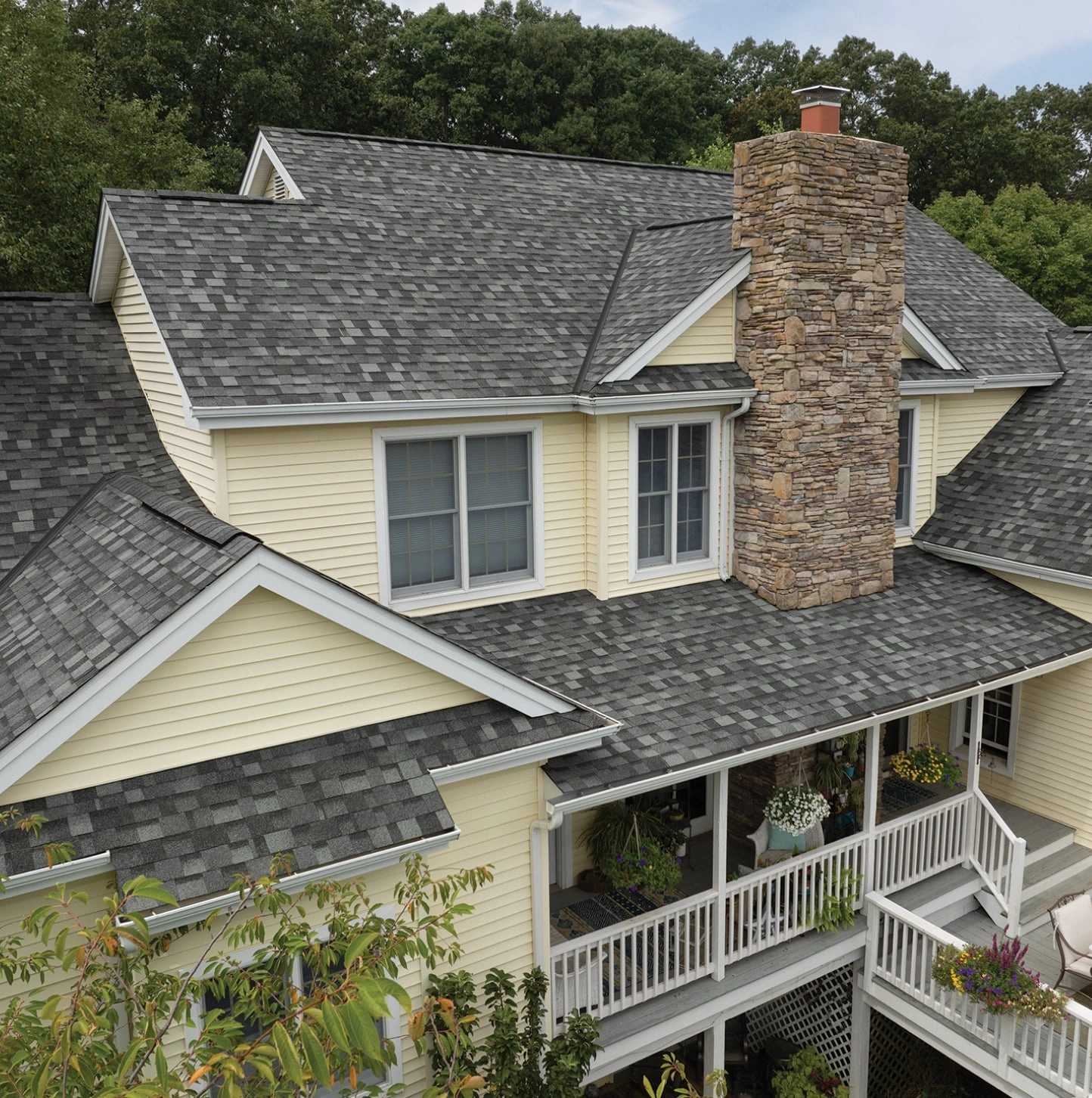 Home with IKO Dynasty Summit Grey roof