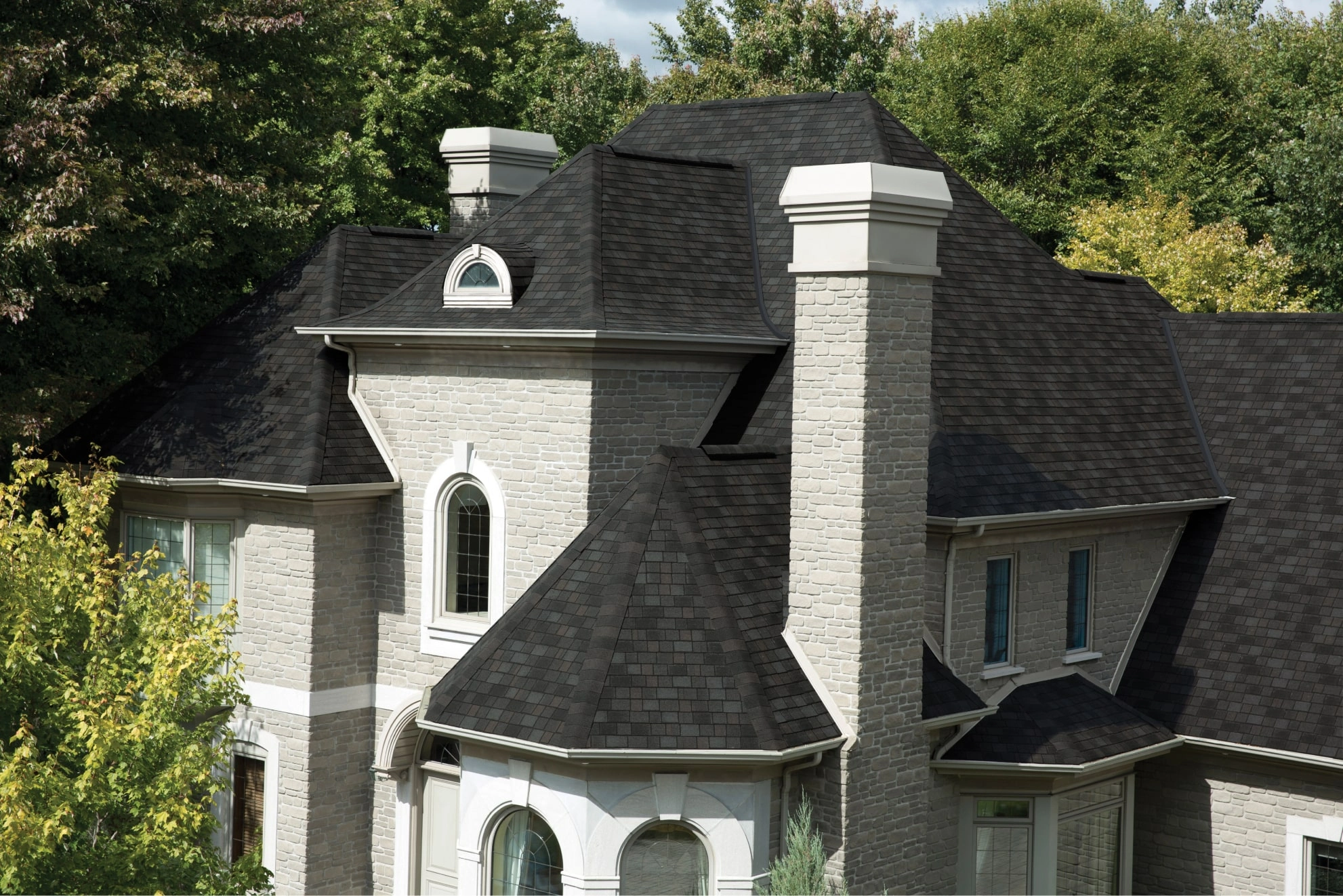 Florida home with Royal Estate Shadow Slate roof