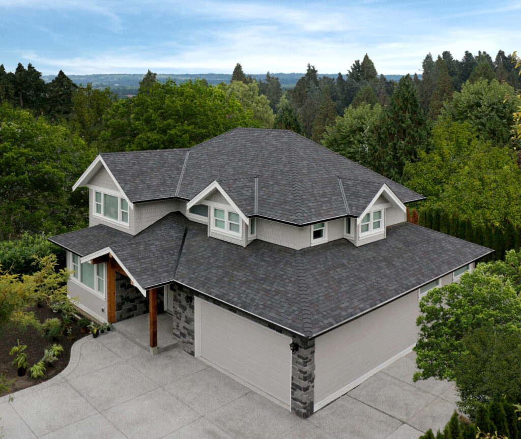 Florida home with Legacy Scotchgard Black Oak roof