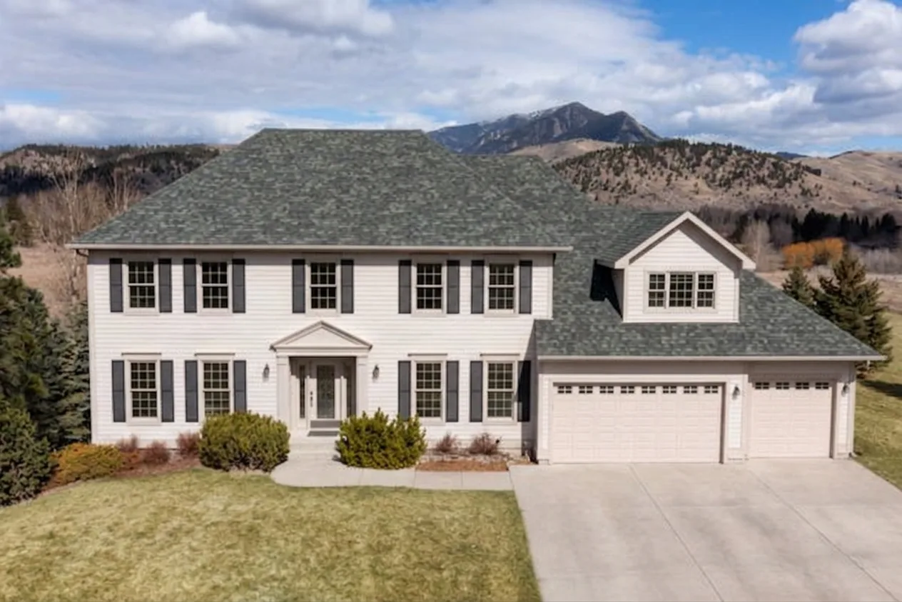 Florida home with Legacy Scotchgard Storm Grey roof