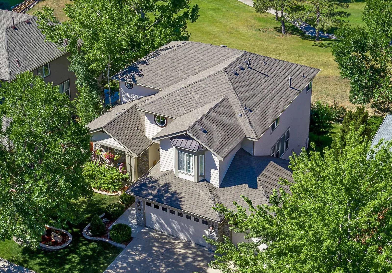 Florida home with Legacy Scotchgard Weathered Wood roof
