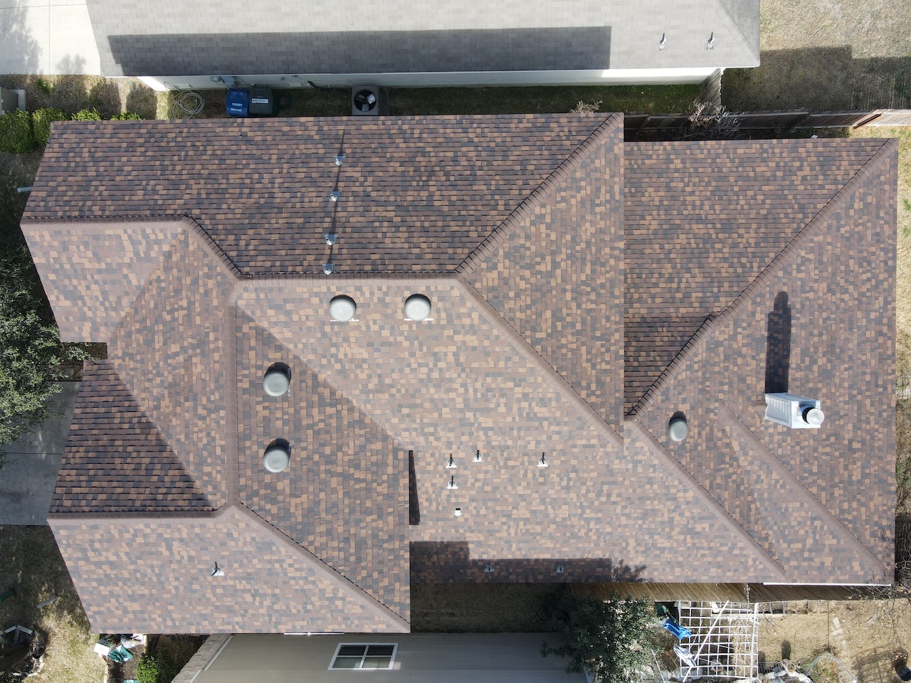 Florida home with Duration Brownwood roof