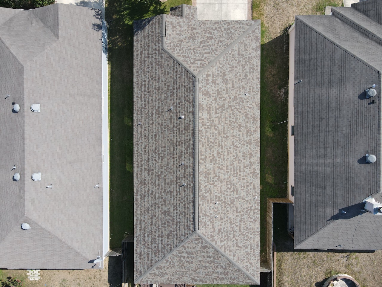 Florida home with Duration Driftwood roof
