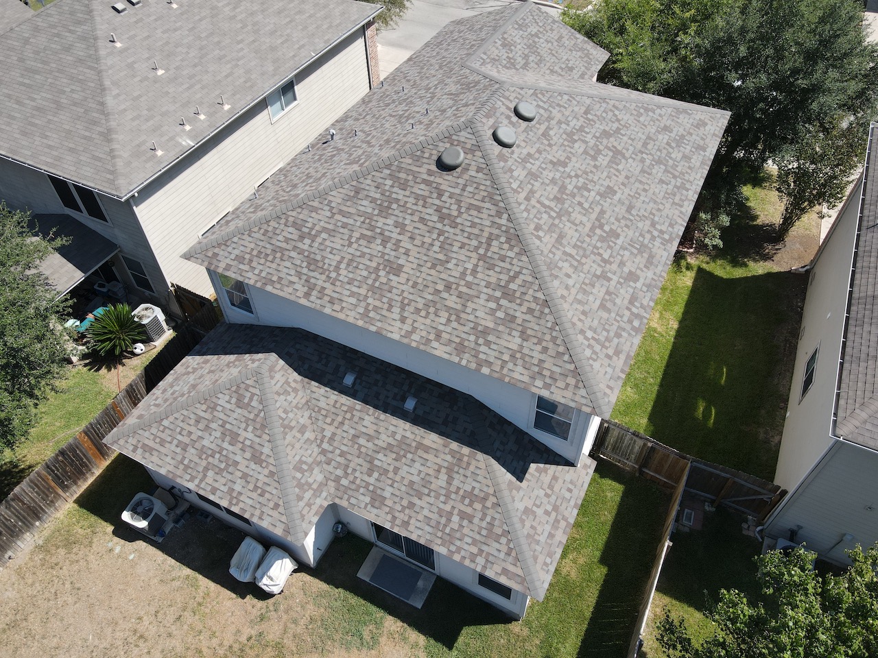 Florida home with Duration Driftwood roof