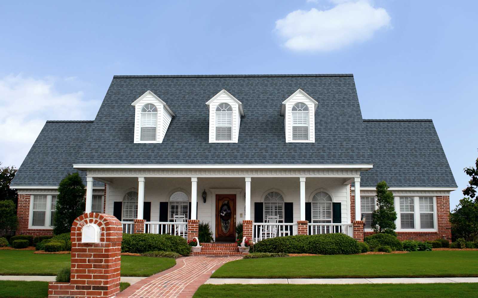 Florida home with Duration Harbor Blue roof