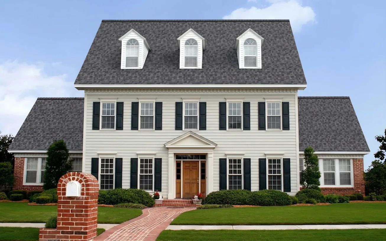 Florida home with Duration Midnight Plum roof