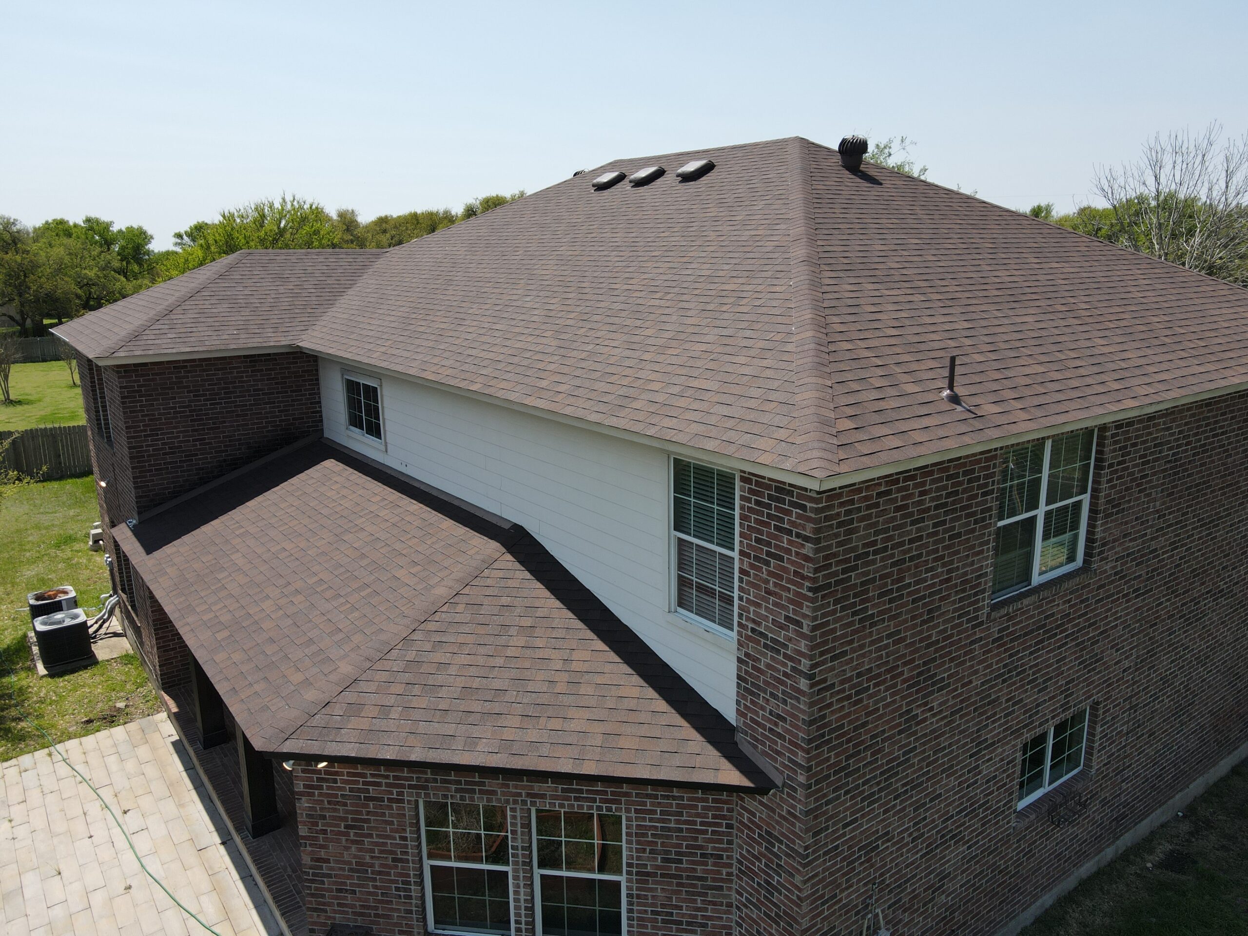 Florida home with Oakridge Brownwood roof