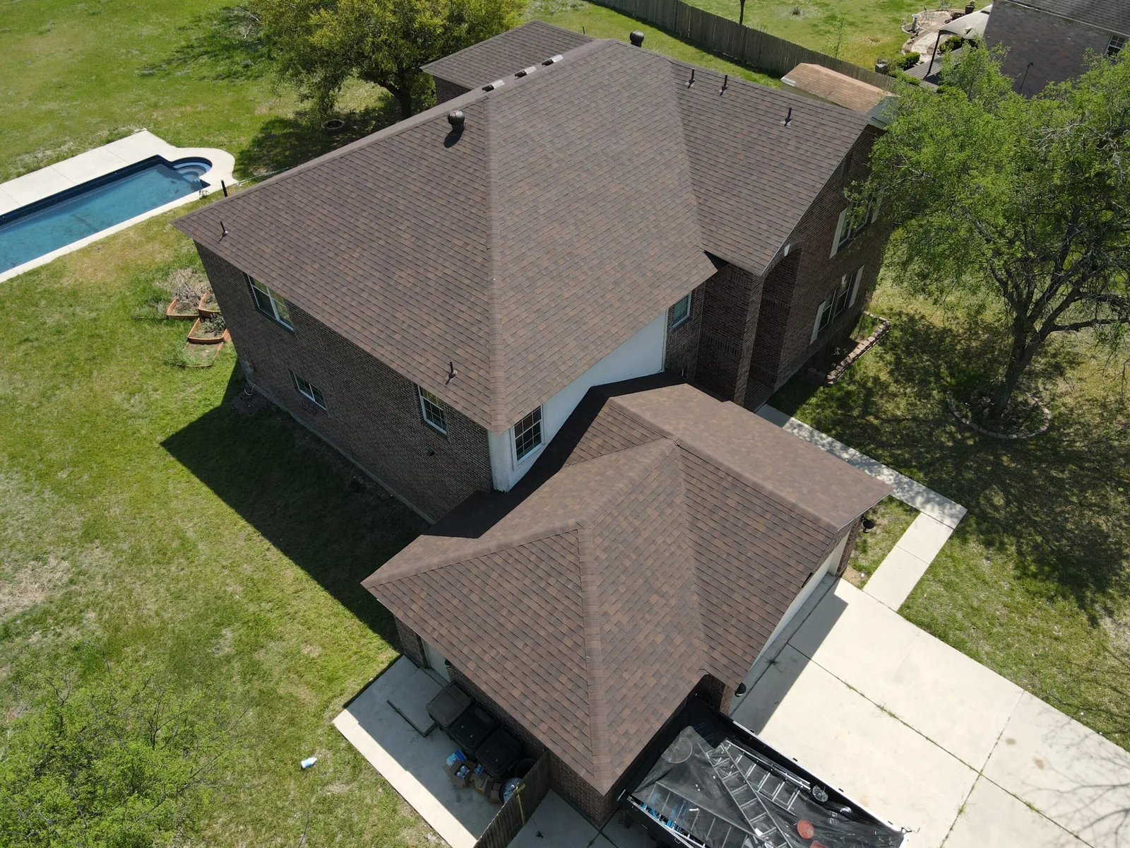 Florida home with Oakridge Brownwood roof