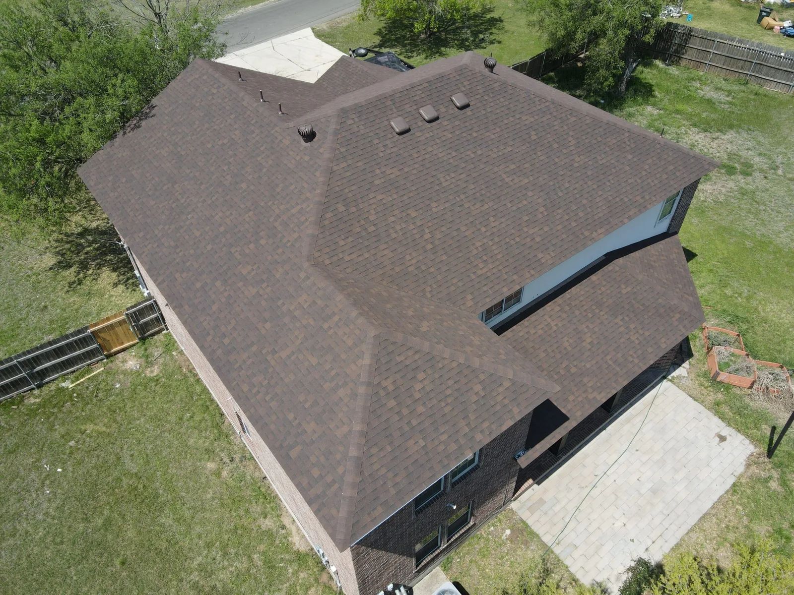 Florida home with Oakridge Brownwood roof