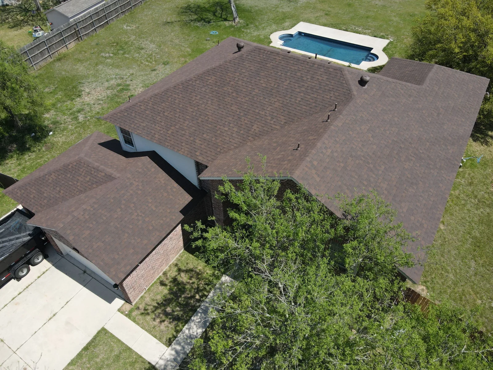 Florida home with Oakridge Brownwood roof